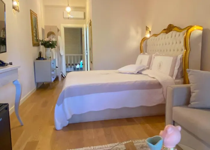 Le Hotel