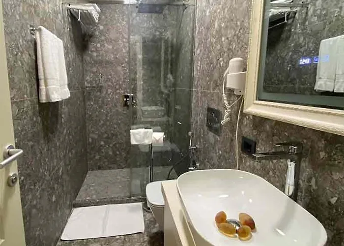 Le Hotel
